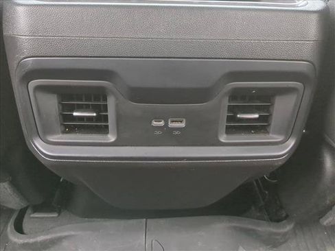 Used 2023 Chevrolet Silverado 1500 LT Trail Boss w/ LT Trail Boss Premium Package AWD/4WD image 17