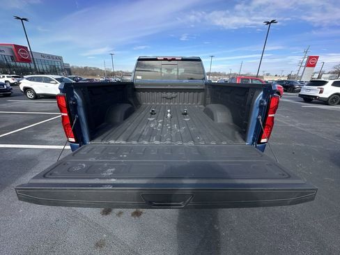 Used 2025 Chevrolet Silverado 2500 LTZ w/ LTZ Premium Package AWD/4WD image 22