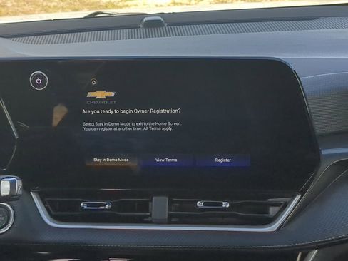 New 2025 Chevrolet Equinox LT w/ Convenience Package II image 17