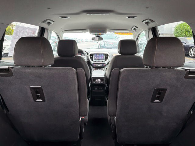 Used 2023 GMC Acadia SLE w/ Driver Convenience Package AWD/4WD image 22