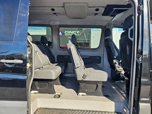 Used 2016 Mercedes-Benz Sprinter 2500 image 28
