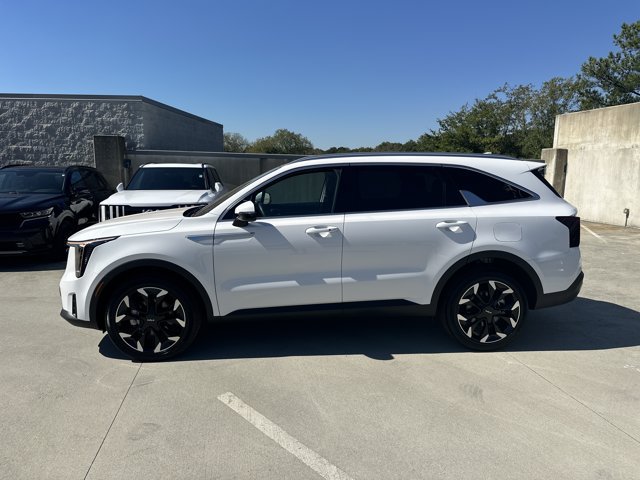 Certified 2025 Kia Sorento EX w/ Panoramic Sunroof Package AWD/4WD image 23