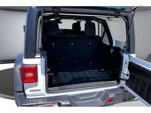 Certified 2025 Jeep Wrangler Unlimited Rubicon AWD/4WD image 40