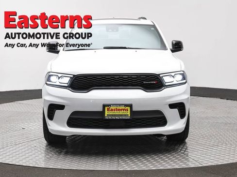 Used 2024 Dodge Durango GT RWD image 2