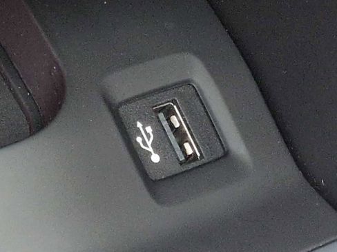 Certified 2023 BMW X7 xDrive40i w/ Executive Package image 33