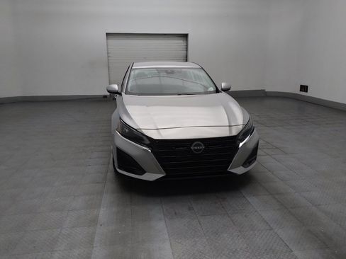 Used 2023 Nissan Altima 2.5 S FWD image 14