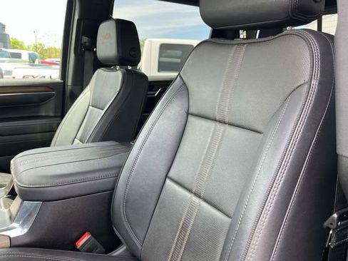 Used 2024 Chevrolet Silverado 1500 High Country w/ High Country Premium Package AWD/4WD image 30