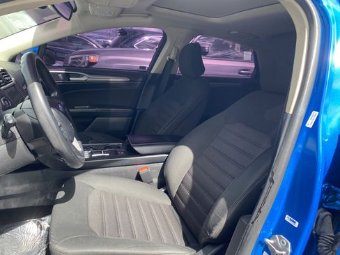 Used 2020 Ford Fusion SE image 8