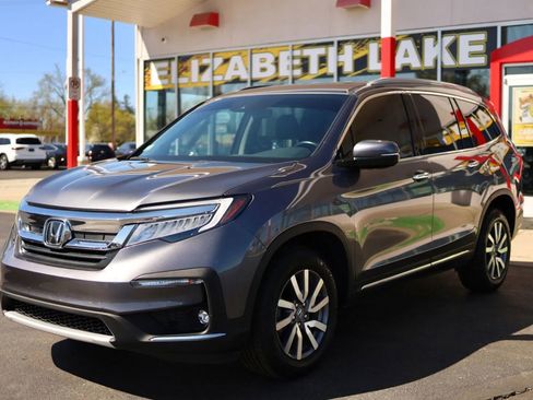 Used 2020 Honda Pilot Touring image 1