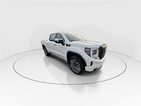 Used 2025 GMC Sierra 1500 Denali Ultimate image 2