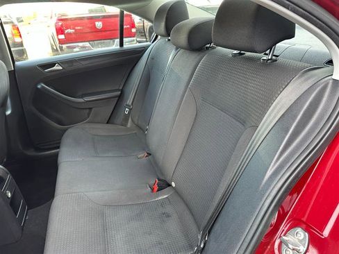 Used 2016 Volkswagen Jetta S image 16