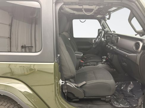 Used 2021 Jeep Wrangler Sport image 16