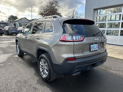 Used 2019 Jeep Cherokee Latitude Plus w/ Comfort/Convenience Group