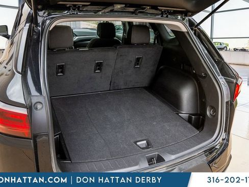 Used 2025 Chevrolet Blazer LT FWD image 30