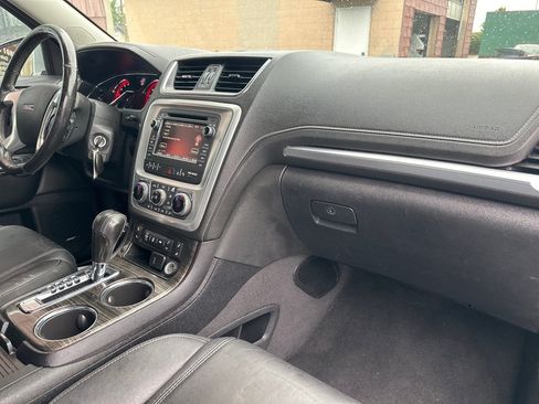Used 2017 GMC Acadia Limited SLT FWD image 9