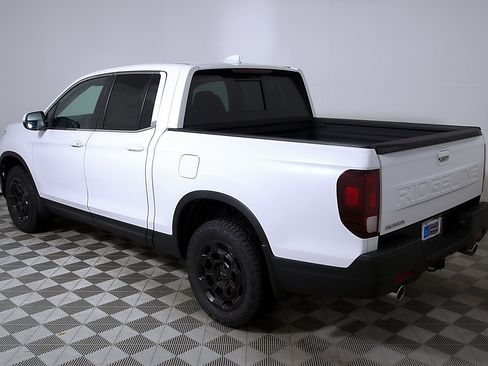 Used 2025 Honda Ridgeline RTL+ image 9