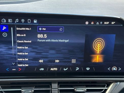 Used 2025 Chevrolet Equinox EV LT image 22