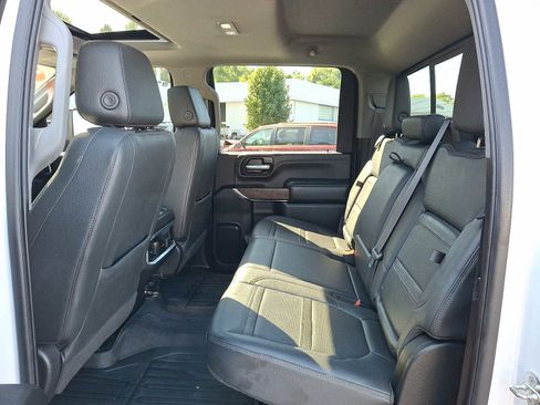 Used 2022 GMC Sierra 2500 Denali w/ Denali Ultimate Package image 10