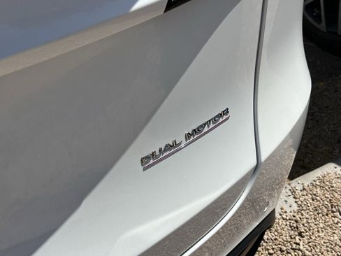 Used 2022 Tesla Model Y Performance AWD/4WD image 6