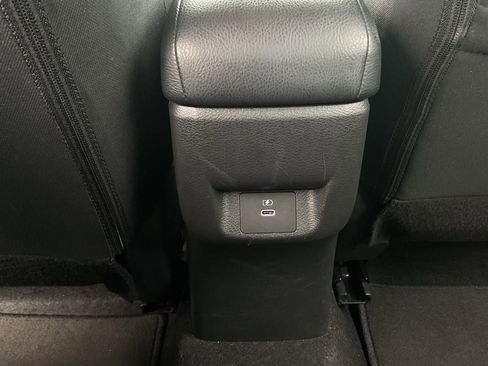 Used 2025 Nissan Versa SV FWD image 12