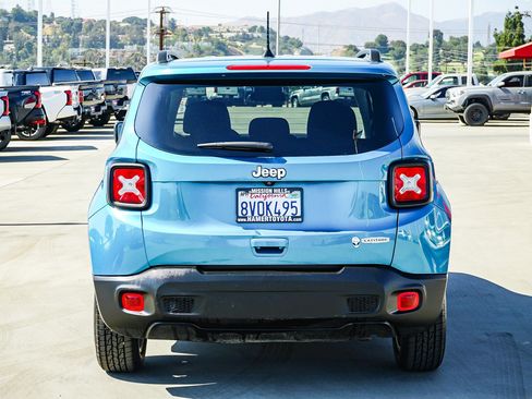 Used 2021 Jeep Renegade Latitude FWD image 6