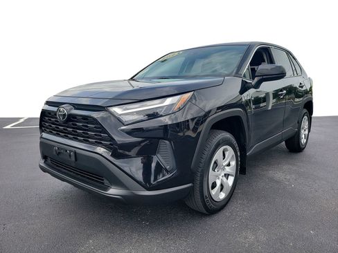Used 2023 Toyota RAV4 LE FWD image 2