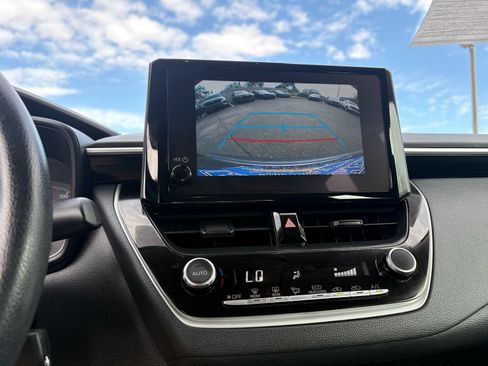 Used 2025 Toyota Corolla LE FWD image 25