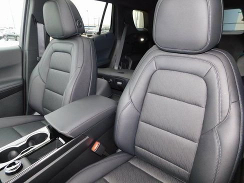 New 2026 Chevrolet Equinox LT w/ Convenience Package II image 16