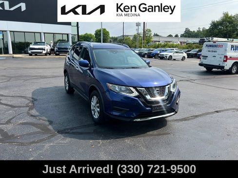 Used 2020 Nissan Rogue SV AWD/4WD image 3