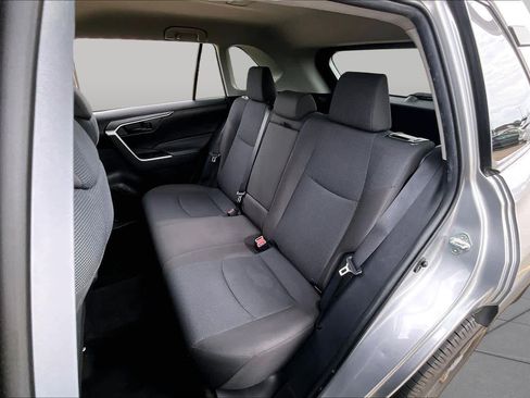 Used 2022 Toyota RAV4 LE FWD image 19