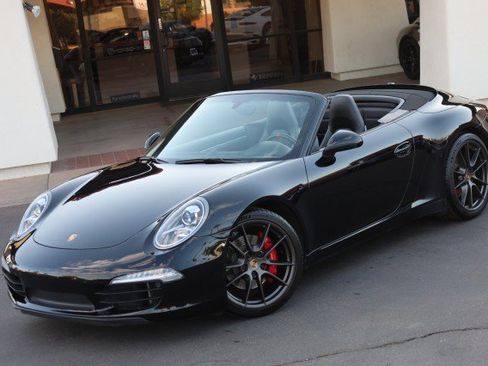 Used 2014 Porsche 911 Carrera S RWD image 4