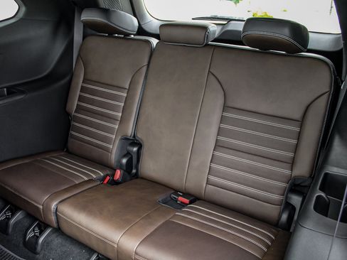 New 2027 GMC Acadia Denali Ultimate AWD/4WD image 21