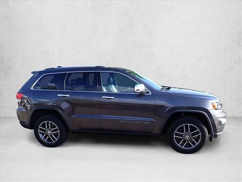 Used 2017 Jeep Grand Cherokee Limited AWD/4WD image 14