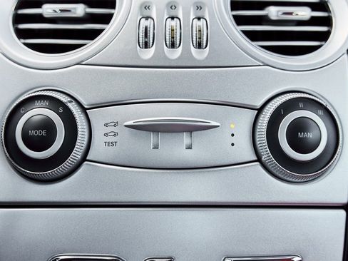 Used 2006 Mercedes-Benz SLR image 69