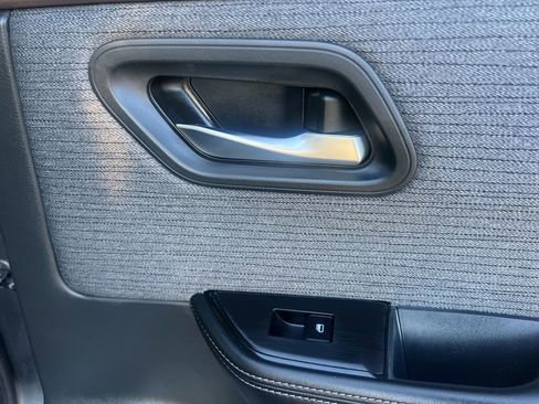 Used 2023 Nissan Rogue SV FWD image 38