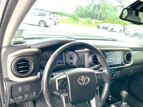 Used 2021 Toyota Tacoma SR5 w/ Technology Package AWD/4WD image 14