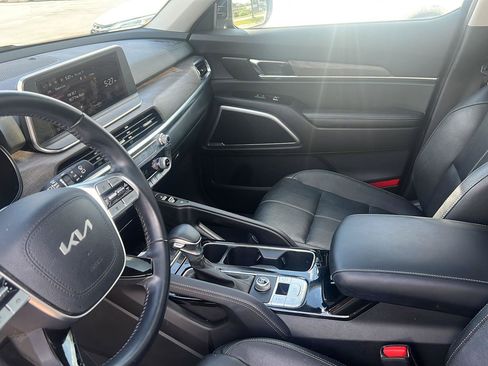 Used 2022 Kia Telluride EX w/ EX Premium Package FWD image 17