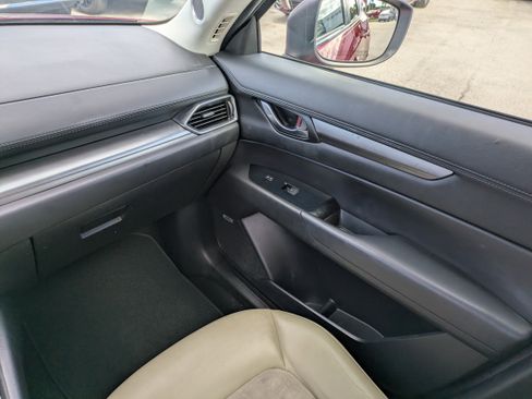 Used 2018 MAZDA CX-5 Touring w/ Preferred Equipment Package image 16