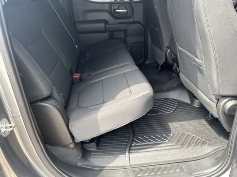 Used 2022 Chevrolet Silverado 1500 LT AWD/4WD image 16