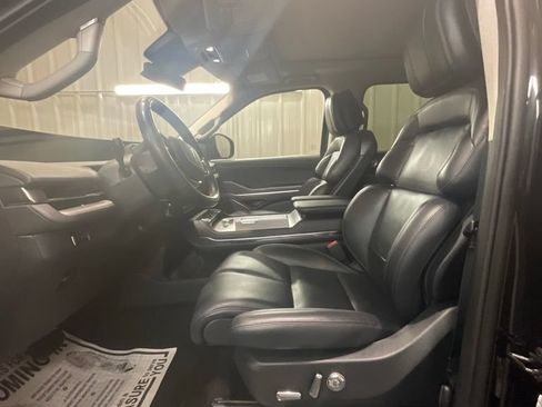 Used 2025 Lincoln Navigator Reserve AWD/4WD image 9