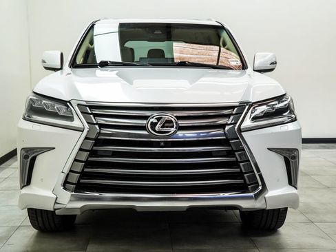 Used 2018 Lexus LX 570 4WD image 6