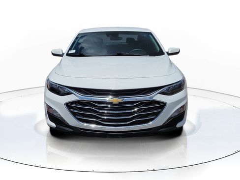 Used 2024 Chevrolet Malibu LT FWD image 2