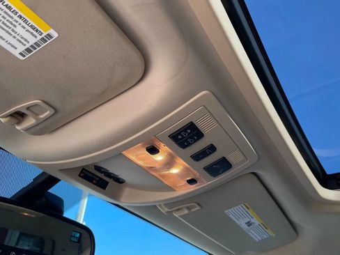 Used 2007 Cadillac Escalade AWD w/ Information Package image 29