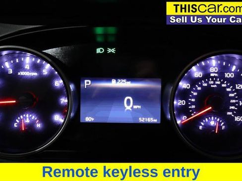 Used 2024 Kia Carnival LX FWD image 14