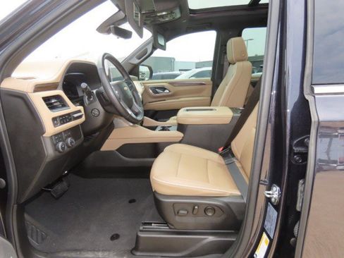Used 2022 Chevrolet Tahoe Premier AWD/4WD image 25