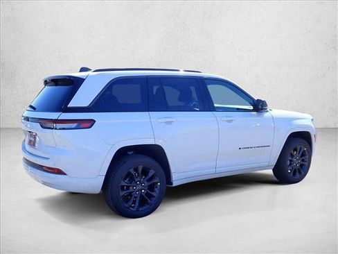 New 2026 Jeep Grand Cherokee Limited Reserve image 4