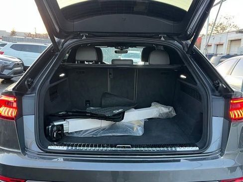 Used 2019 Audi Q8 Prestige AWD/4WD image 10