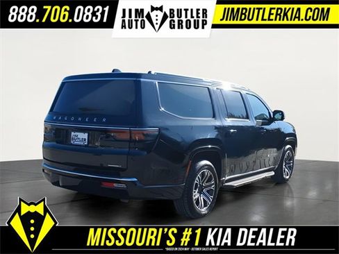 Used 2024 Jeep Wagoneer L Series II image 37