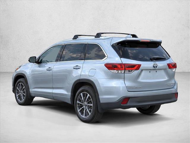 Used 2018 Toyota Highlander XLE AWD/4WD image 25