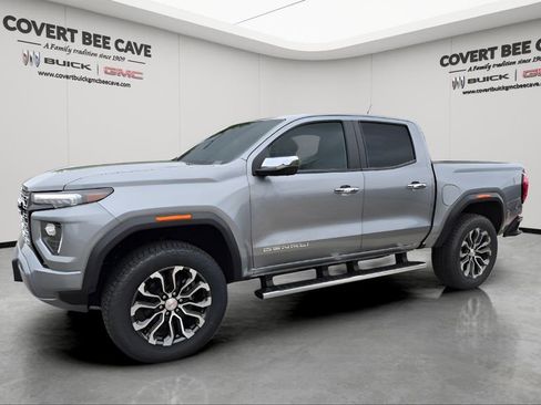 New 2026 GMC Canyon Denali image 4